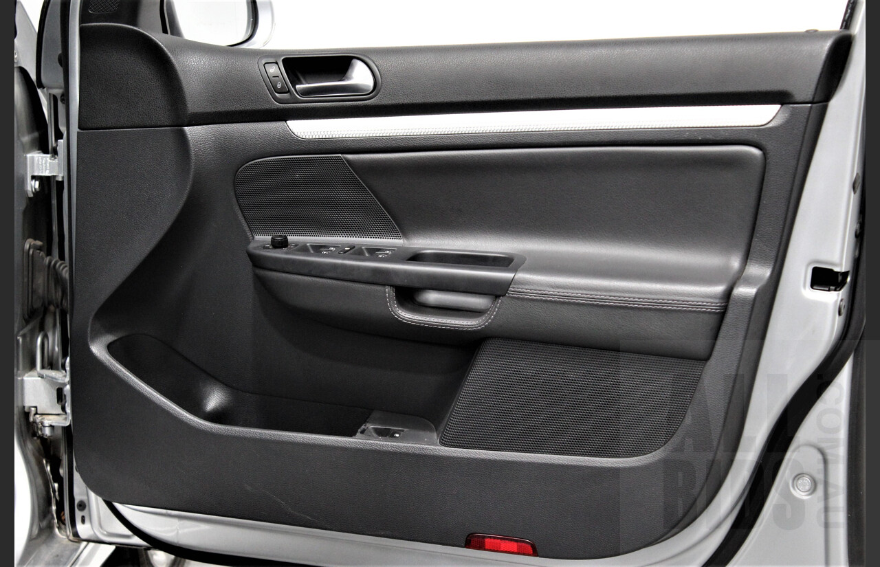 7/2009 Volkswagen Golf R32 MK5 1K MY09 5d Hatchback Metallic Silver 3.2L AWD VR6