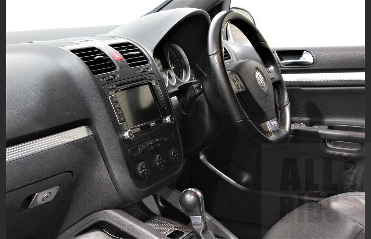 7/2009 Volkswagen Golf R32 MK5 1K MY09 5d Hatchback Metallic Silver 3.2L AWD VR6