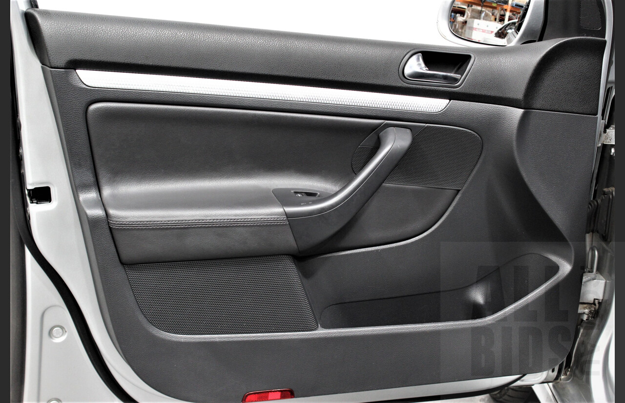 7/2009 Volkswagen Golf R32 MK5 1K MY09 5d Hatchback Metallic Silver 3.2L AWD VR6