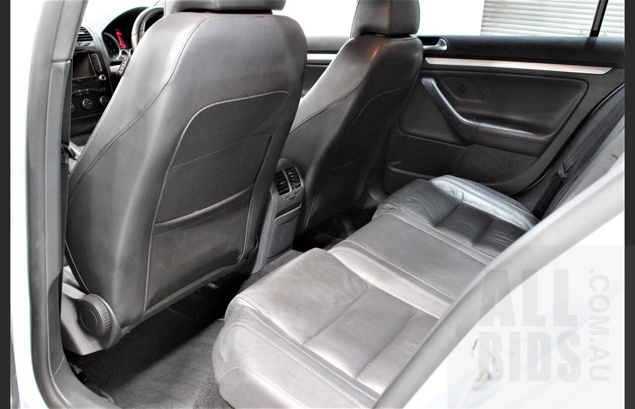 7/2009 Volkswagen Golf R32 MK5 1K MY09 5d Hatchback Metallic Silver 3.2L AWD VR6