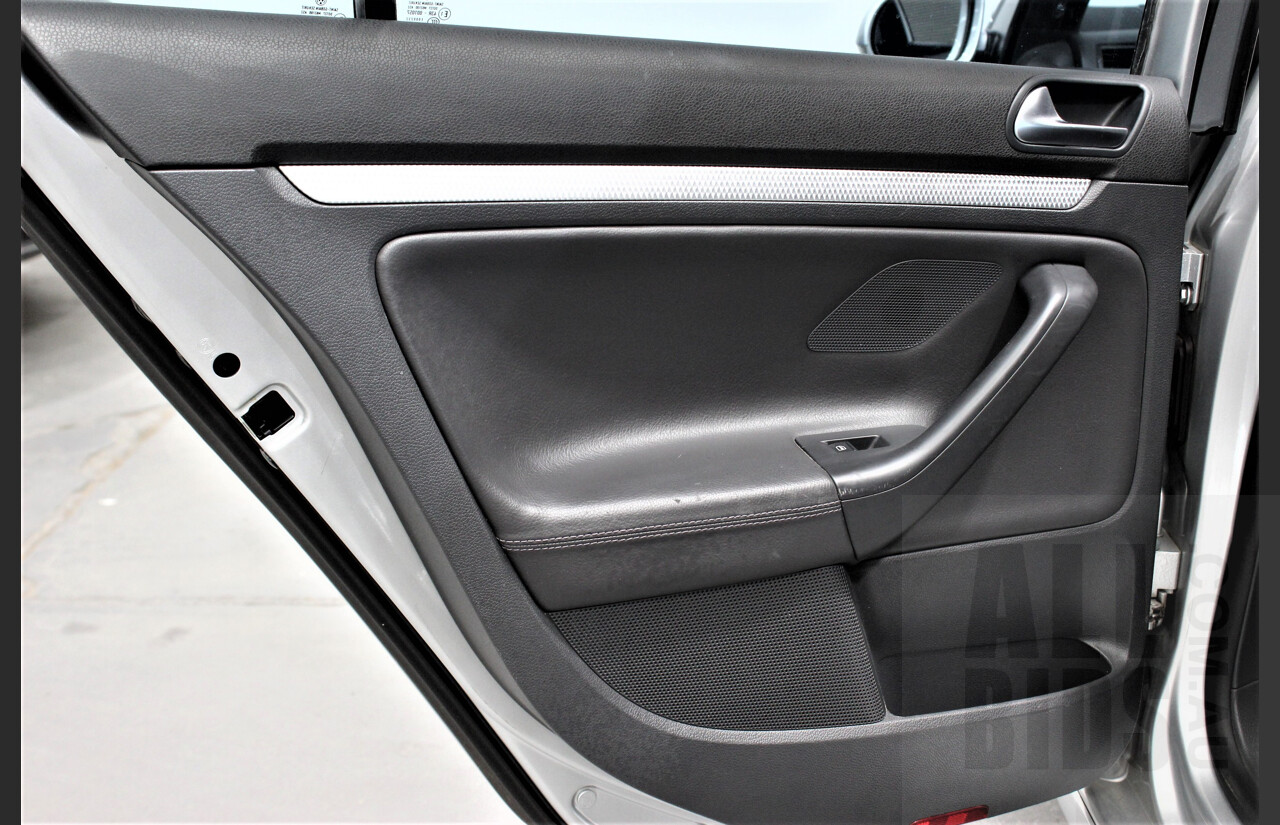 7/2009 Volkswagen Golf R32 MK5 1K MY09 5d Hatchback Metallic Silver 3.2L AWD VR6