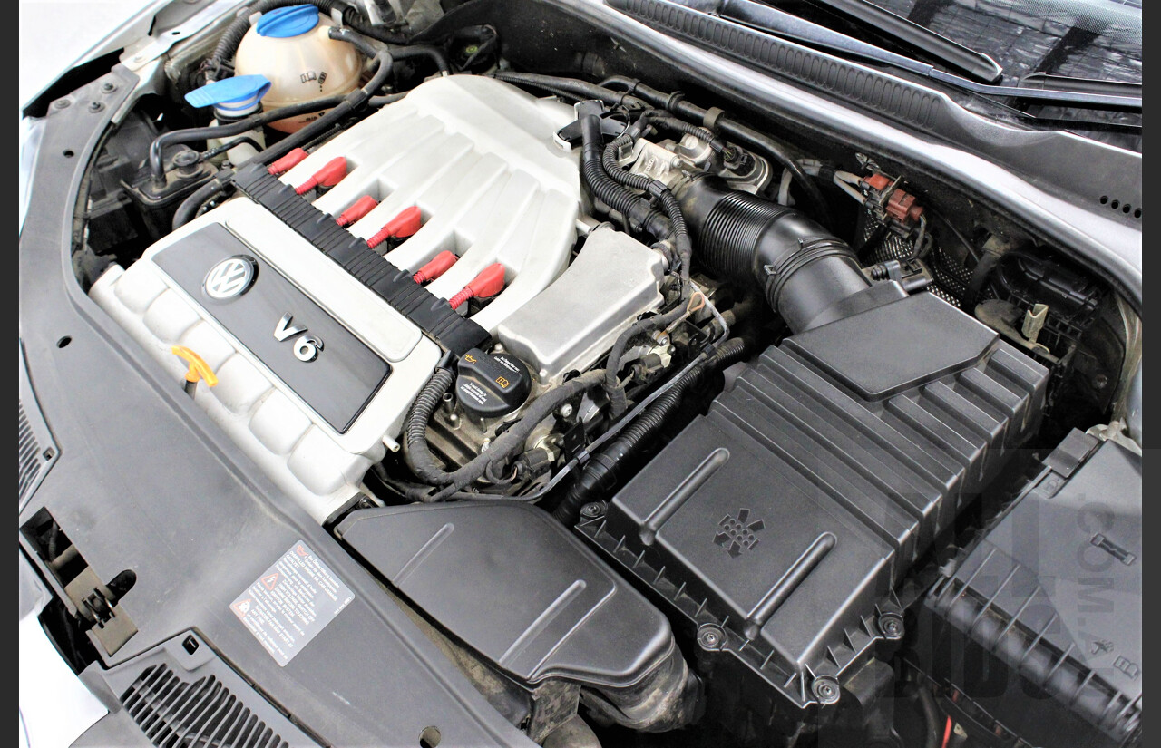 7/2009 Volkswagen Golf R32 MK5 1K MY09 5d Hatchback Metallic Silver 3.2L AWD VR6