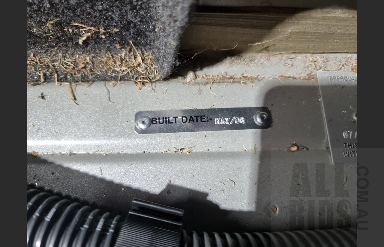 7/2009 Volkswagen Golf R32 MK5 1K MY09 5d Hatchback Metallic Silver 3.2L AWD VR6