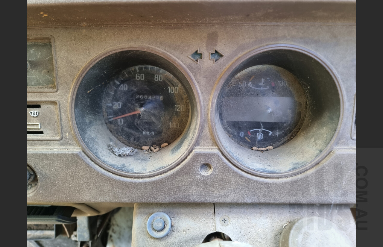 1982 Ford Econovan 100D Van 2.2L Diesel