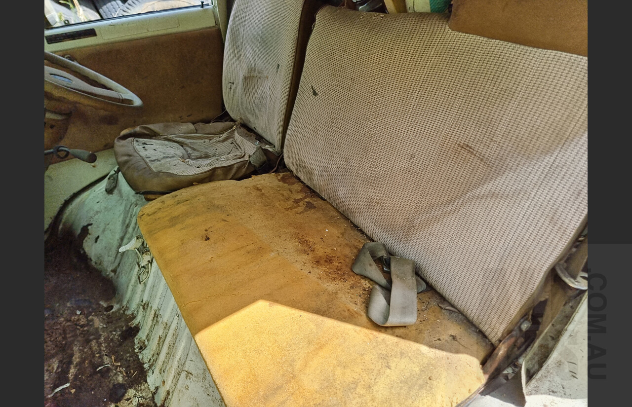 1982 Ford Econovan 100D Van 2.2L Diesel