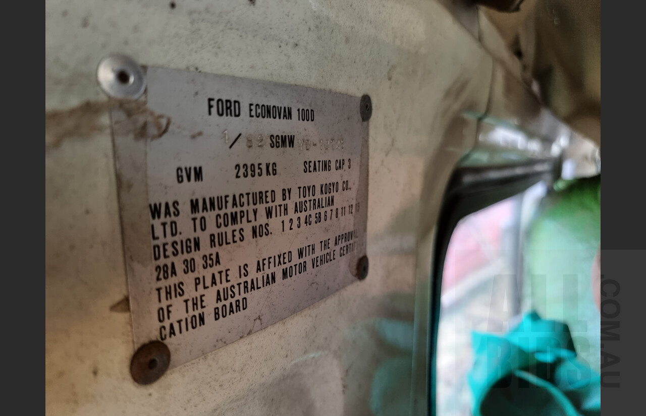 1982 Ford Econovan 100D Van 2.2L Diesel