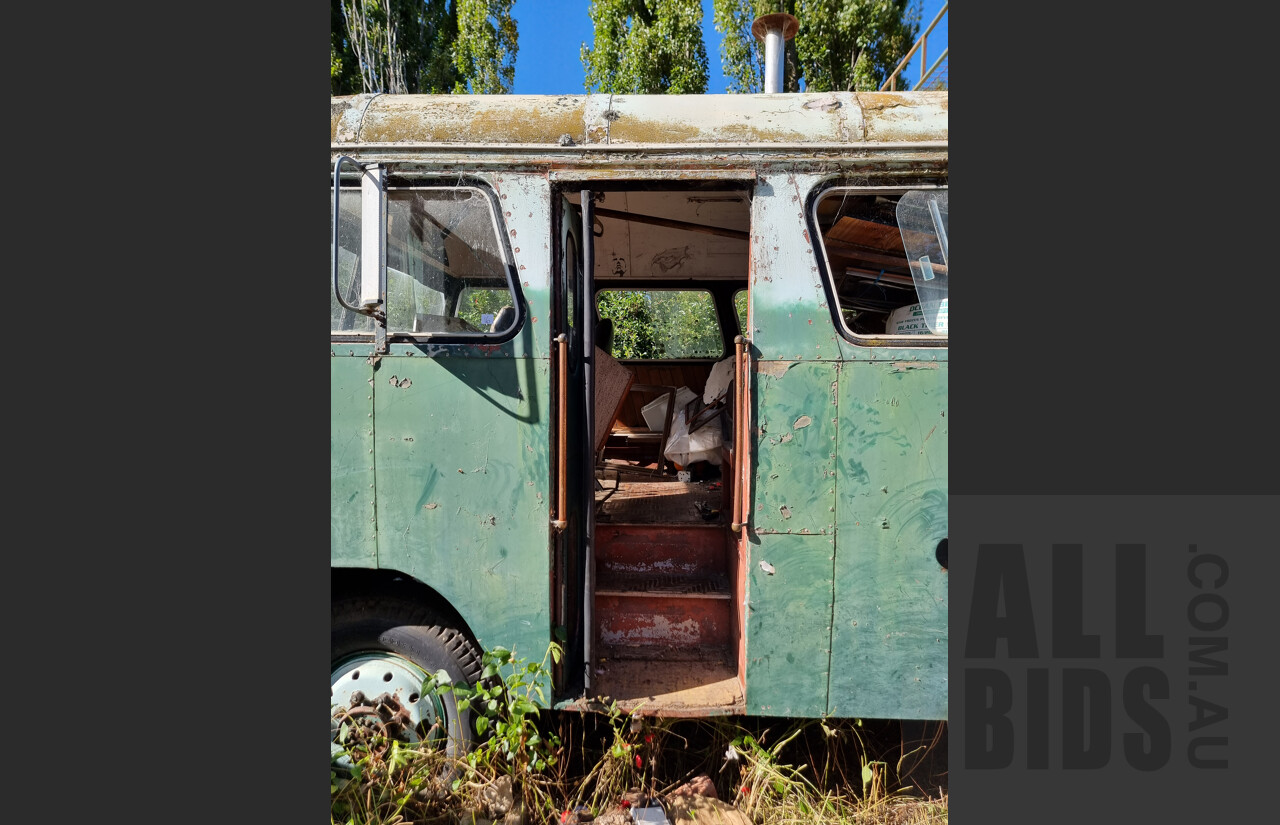 Circa 1950's BMC 345FG 4x4 Bus / Motorhome - Project Vehicle