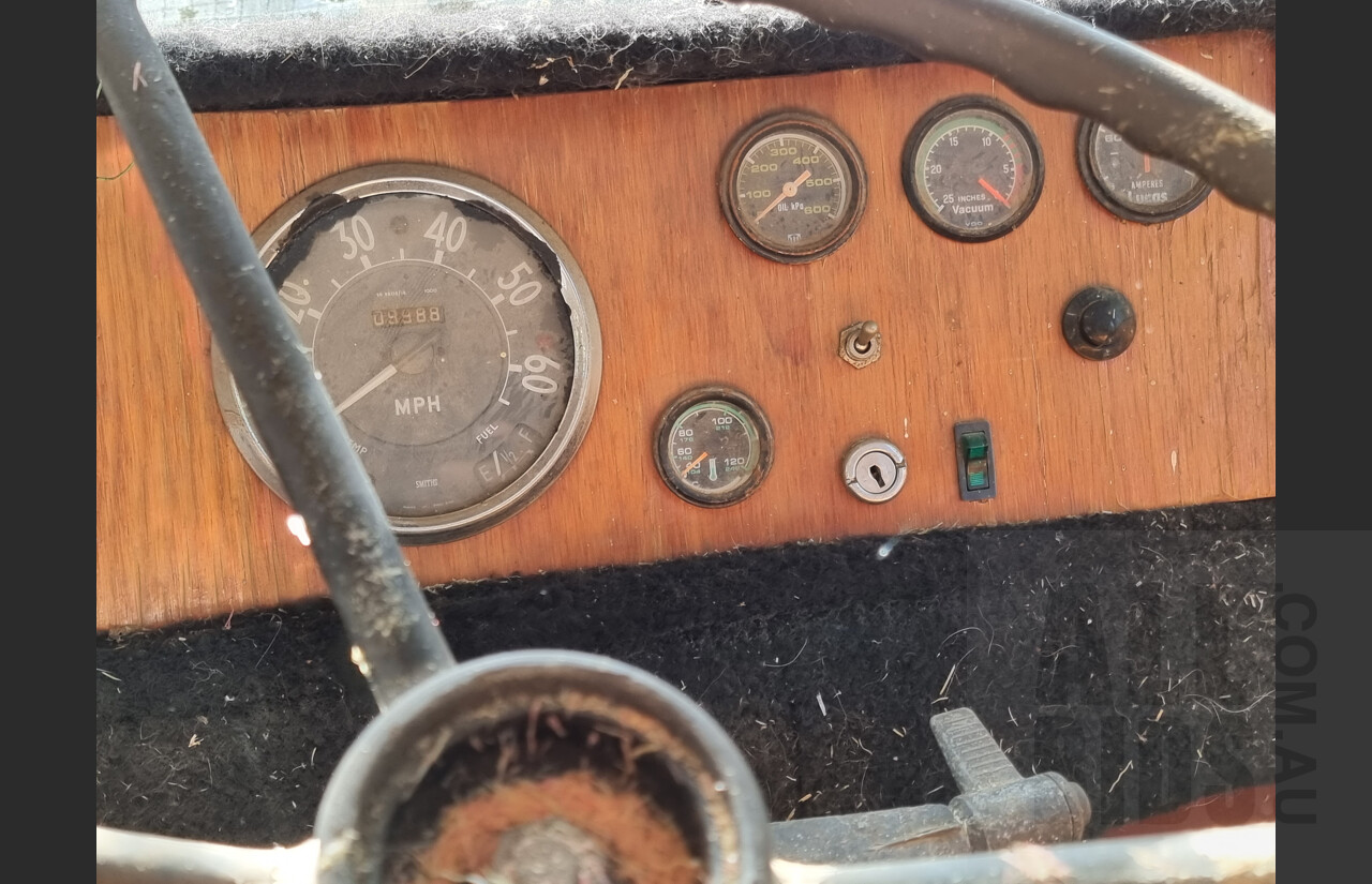 Circa 1950's BMC 345FG 4x4 Bus / Motorhome  - Project Vehicle