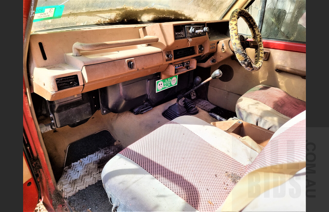 9/1984 Nissan Patrol (4x4) SWB 2d Hardtop Red 2.8L