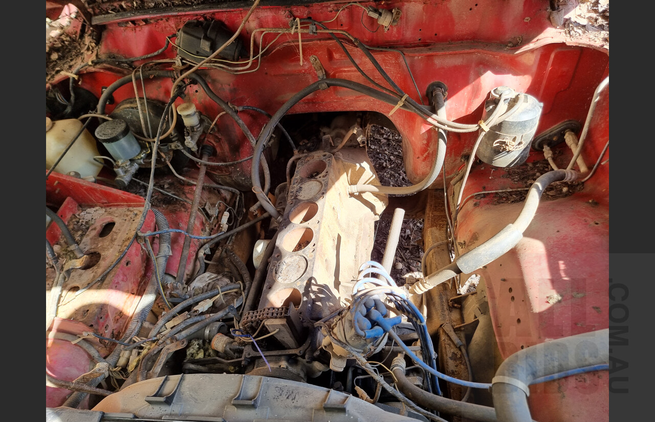 9/1984 Nissan Patrol (4x4) SWB 2d Hardtop Red 2.8L