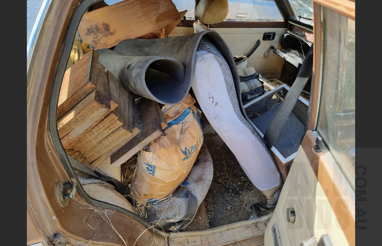 6/1974 Datsun 180b GL 4d Sedan Brown 1.8L - Project Car