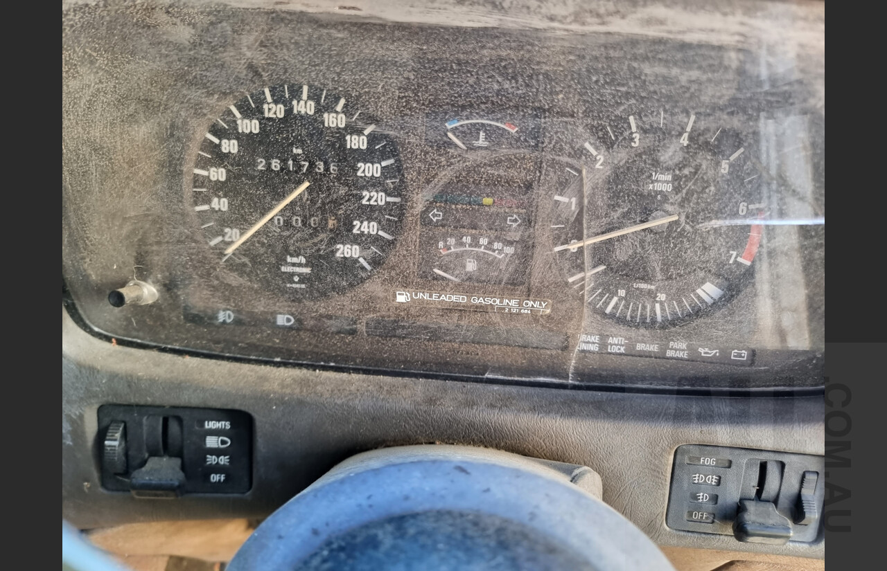 12/1985 BMW E23 735i Executive 4d Sedan Gold 3.4L - Project Car