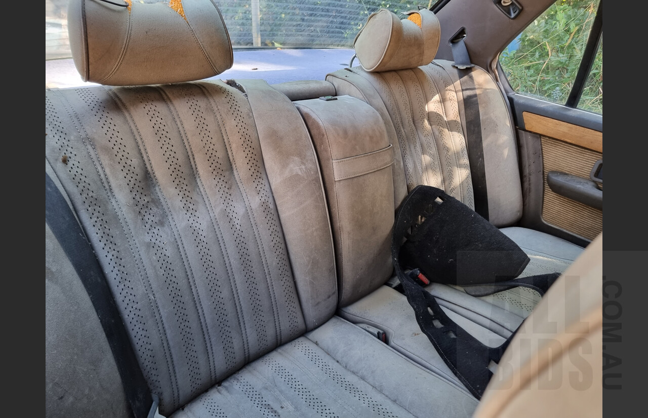 12/1985 BMW E23 735i Executive 4d Sedan Gold 3.4L - Project Car