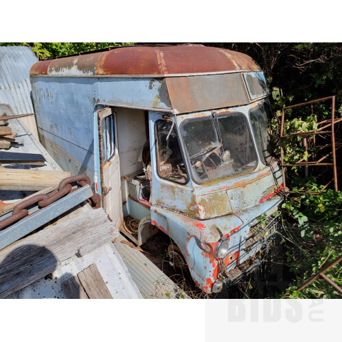 Circa 1950's Morris LD Mk1 'Vicky's Lot 1315784 CARBIDS