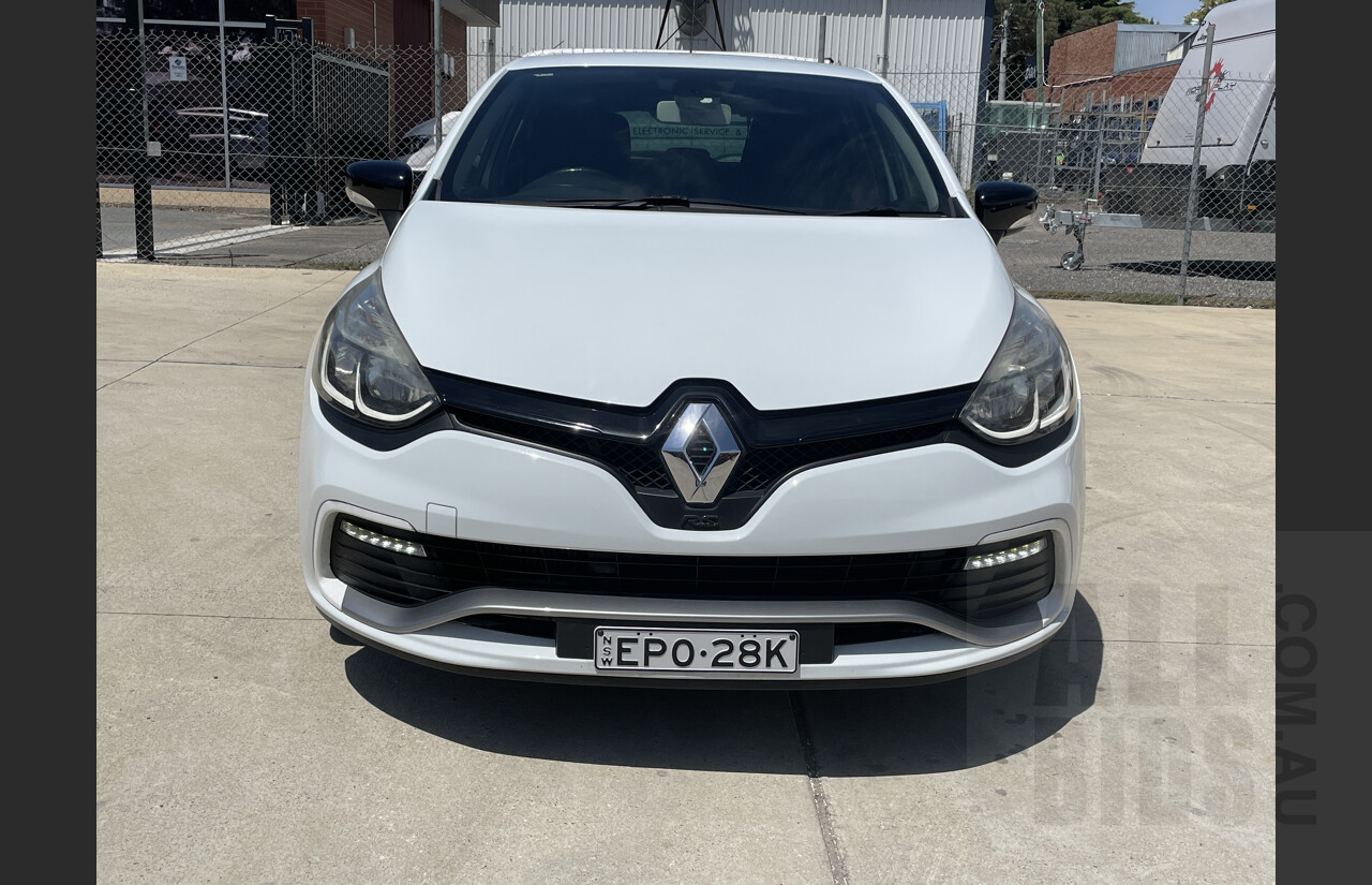 11/2013 Renault Clio RS 200 X98 5d Hatchback White 1.6L