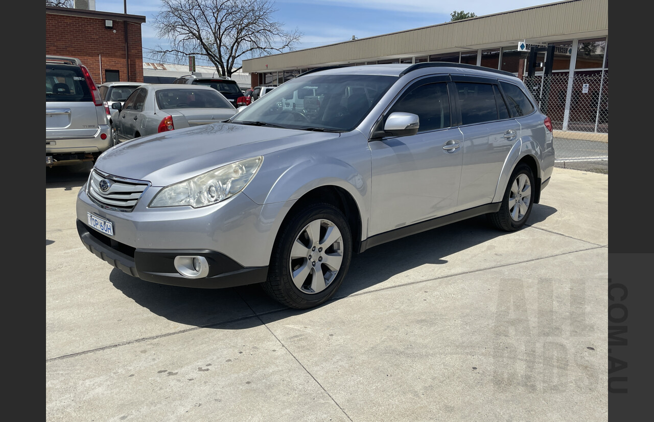 6/2012 Subaru Outback 2.5i Premium MY13 4d Wagon Silver  2.5L