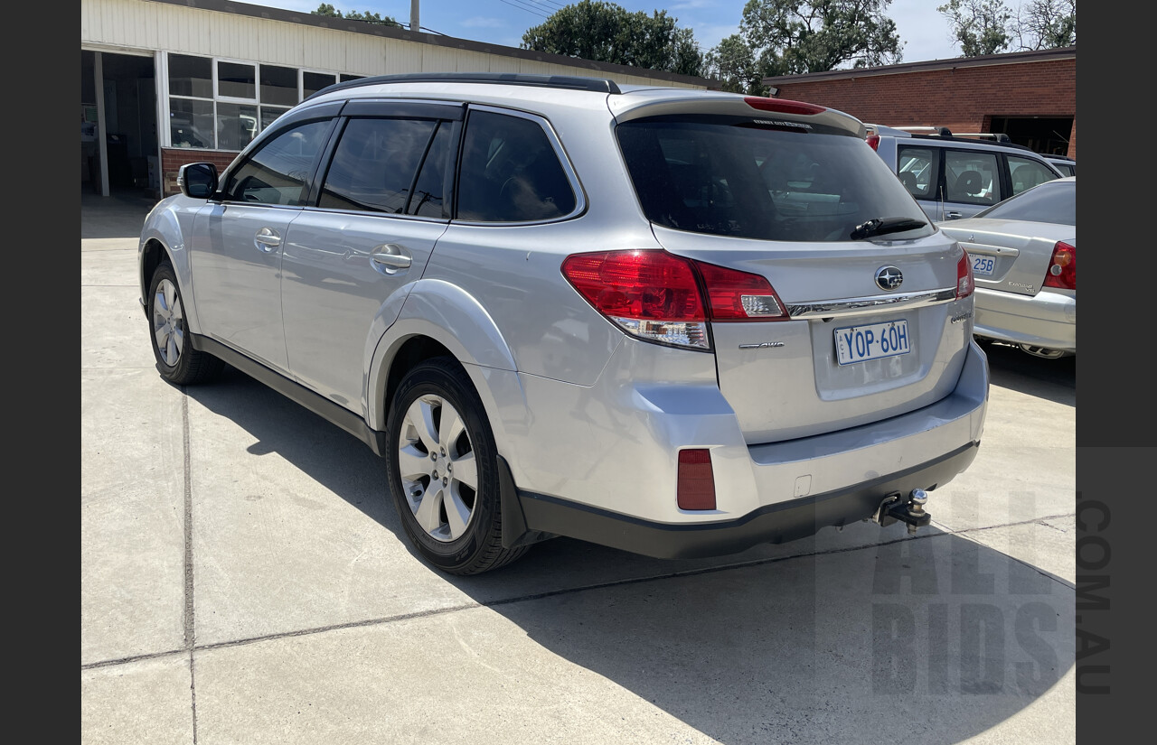 6/2012 Subaru Outback 2.5i Premium MY13 4d Wagon Silver  2.5L