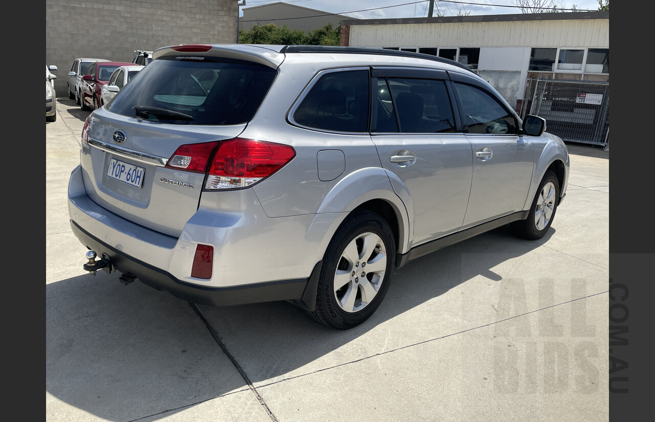 6/2012 Subaru Outback 2.5i Premium MY13 4d Wagon Silver  2.5L