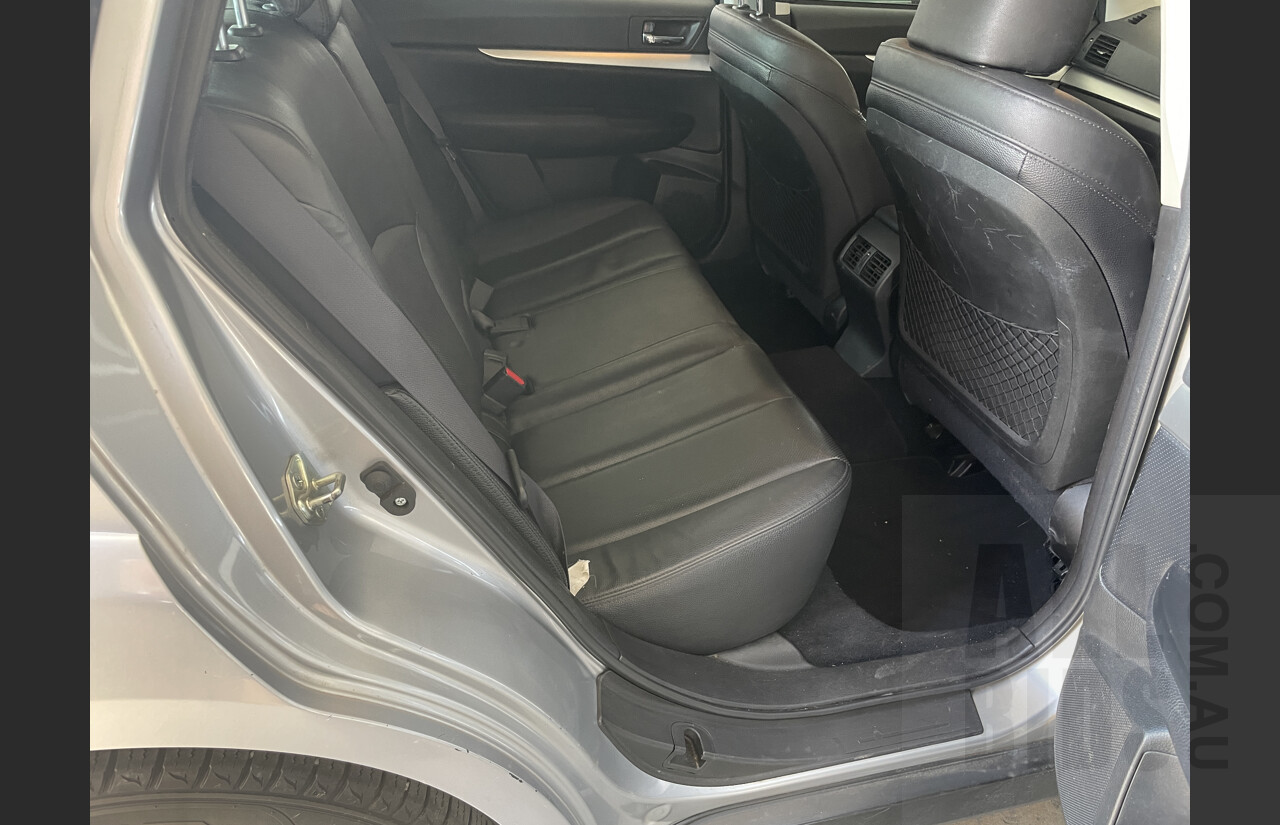 6/2012 Subaru Outback 2.5i Premium MY13 4d Wagon Silver  2.5L