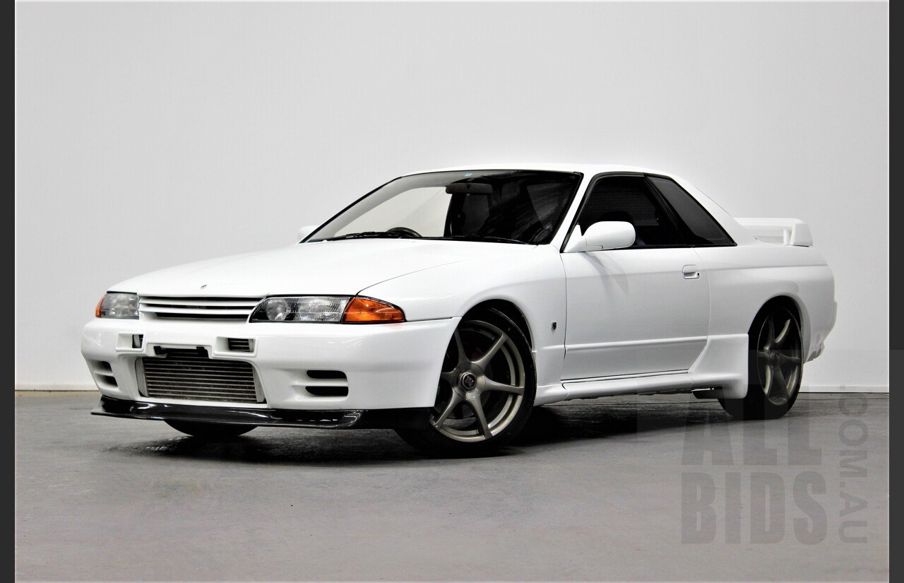 1/1994 Nissan Skyline R32 GT-R Series 3 2d Coupe 326 Crystal White 2.6L Twin Turbo