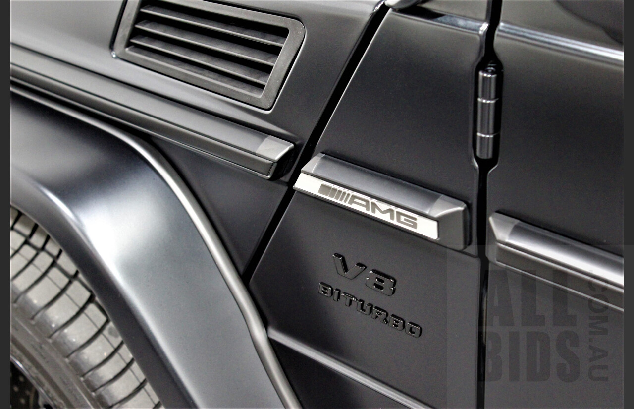 11/2013 Mercedes-Benz G63 AMG 463 MY14 4d Wagon Designo Magno Matte Black 5.5L Bi-Turbo V8