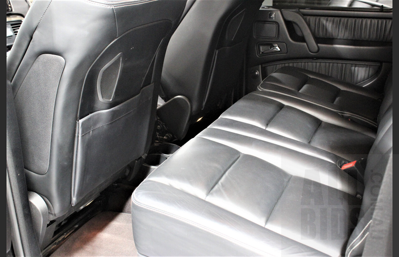 11/2013 Mercedes-Benz G63 AMG 463 MY14 4d Wagon Designo Magno Matte Black 5.5L Bi-Turbo V8
