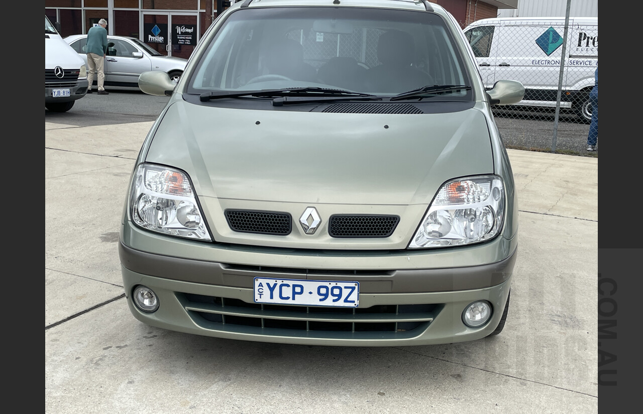 11/2003 Renault Scenic Dynamique  4d Wagon Green 2.0L