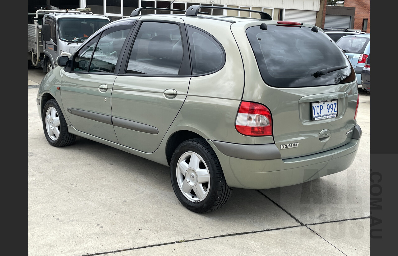 11/2003 Renault Scenic Dynamique  4d Wagon Green 2.0L