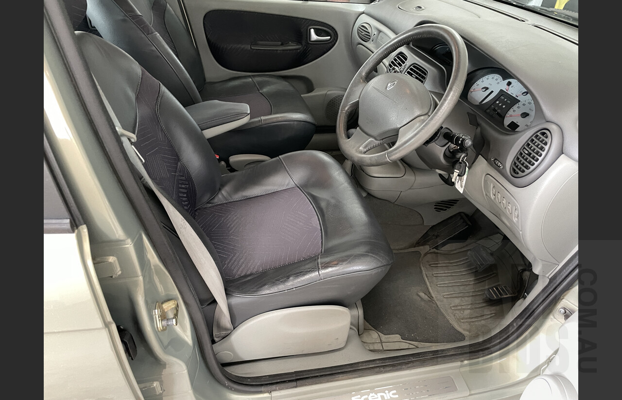 11/2003 Renault Scenic Dynamique  4d Wagon Green 2.0L