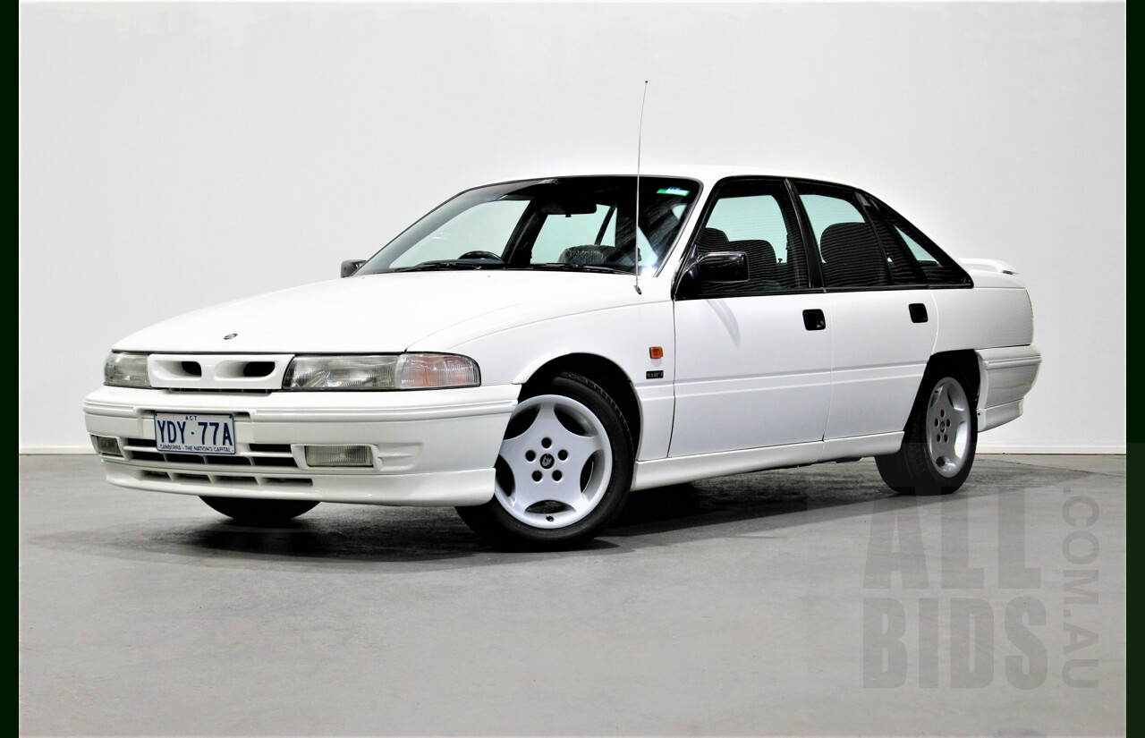 Holden HSV Clubsport VP 4d Sedan White 5.0L V8 Manual