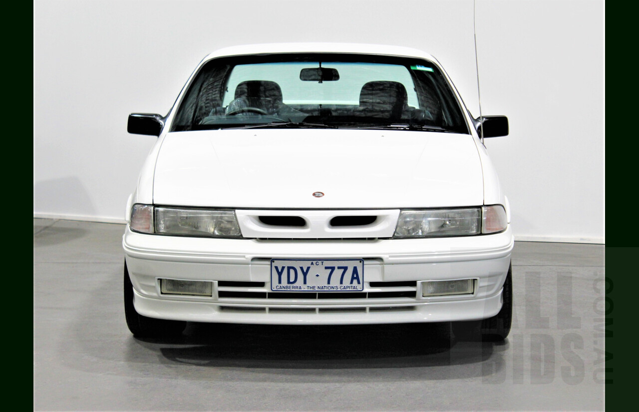 Holden HSV Clubsport VP 4d Sedan White 5.0L V8 Manual