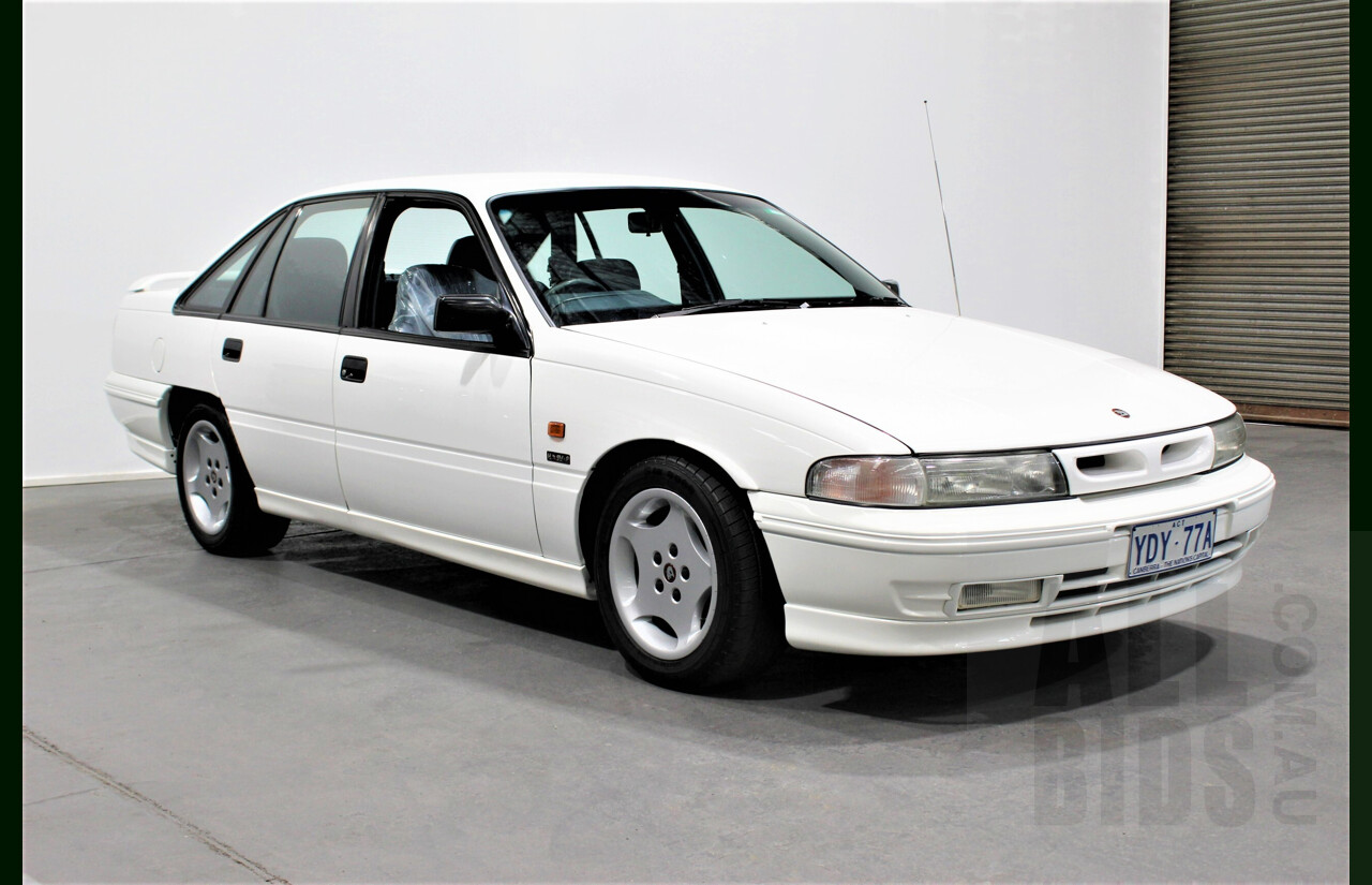 Holden HSV Clubsport VP 4d Sedan White 5.0L V8 Manual