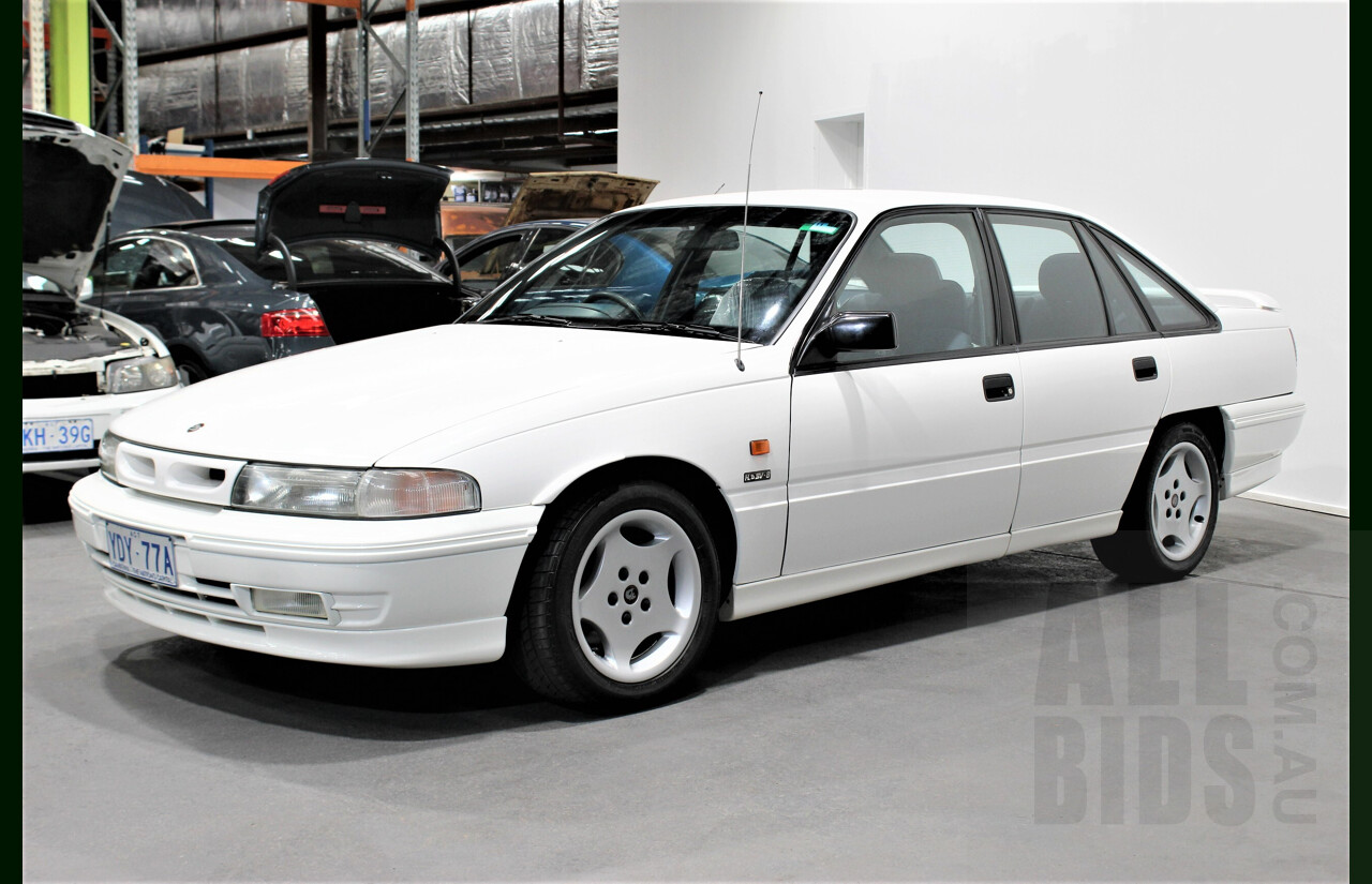 Holden HSV Clubsport VP 4d Sedan White 5.0L V8 Manual