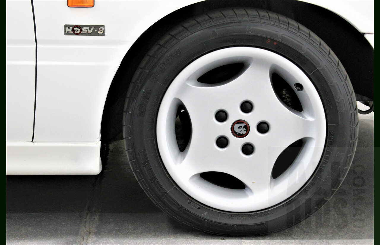 Holden HSV Clubsport VP 4d Sedan White 5.0L V8 Manual