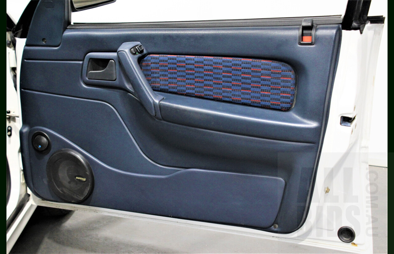 Holden HSV Clubsport VP 4d Sedan White 5.0L V8 Manual