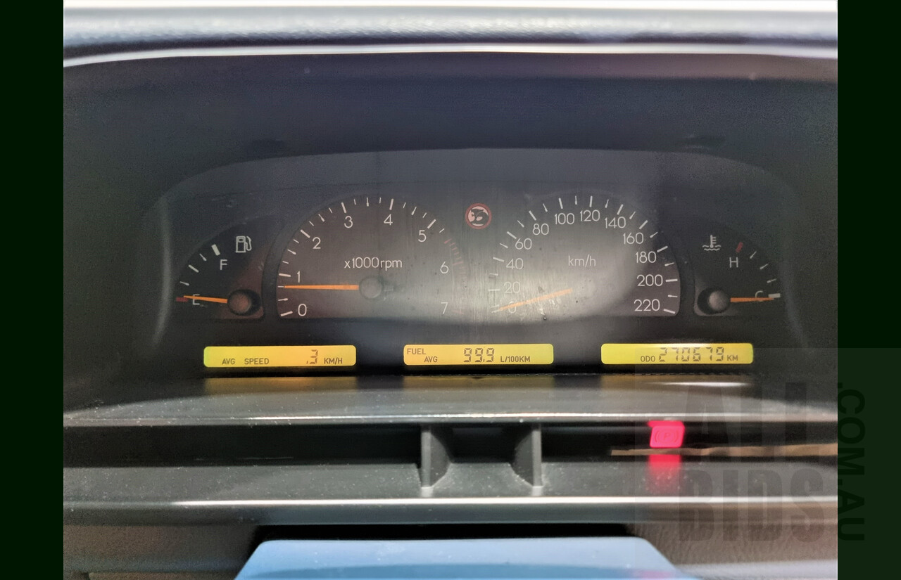 Holden HSV Clubsport VP 4d Sedan White 5.0L V8 Manual