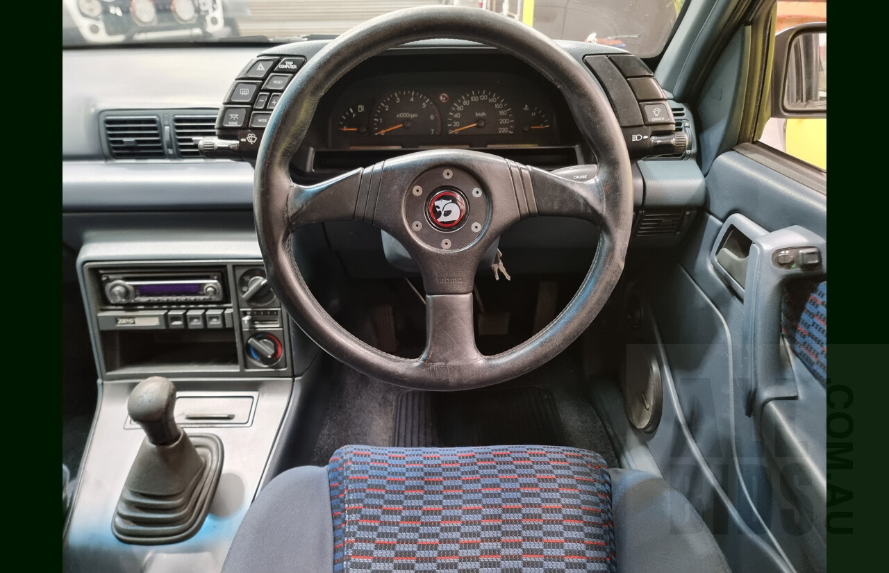 Holden HSV Clubsport VP 4d Sedan White 5.0L V8 Manual