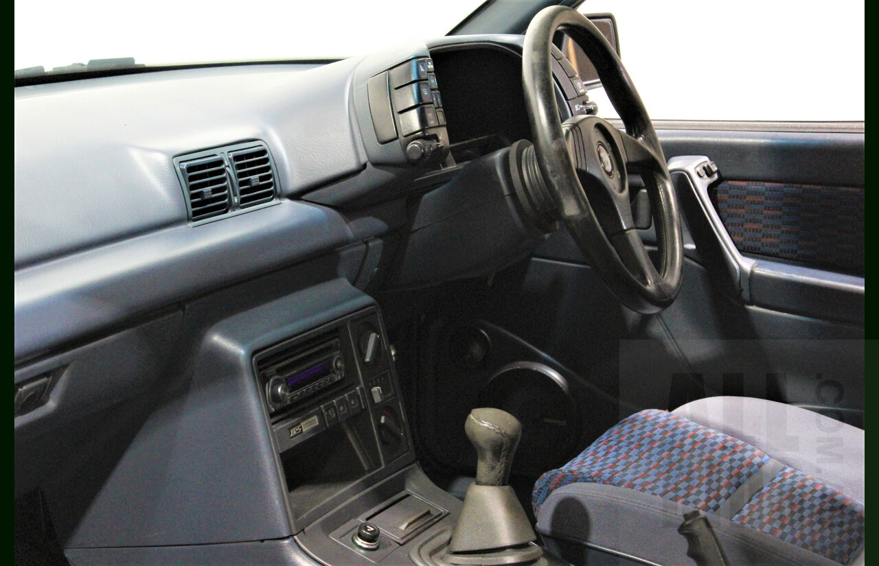 Holden HSV Clubsport VP 4d Sedan White 5.0L V8 Manual