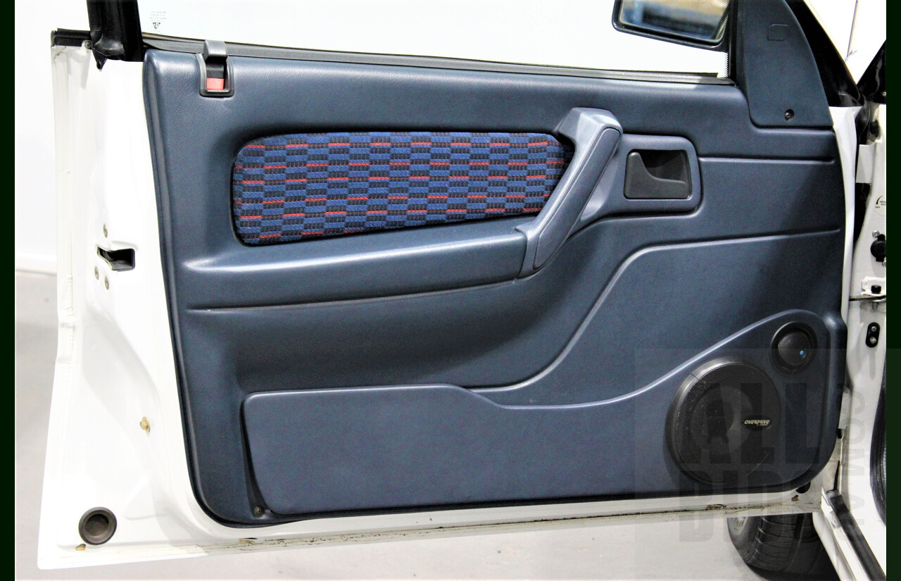 Holden HSV Clubsport VP 4d Sedan White 5.0L V8 Manual