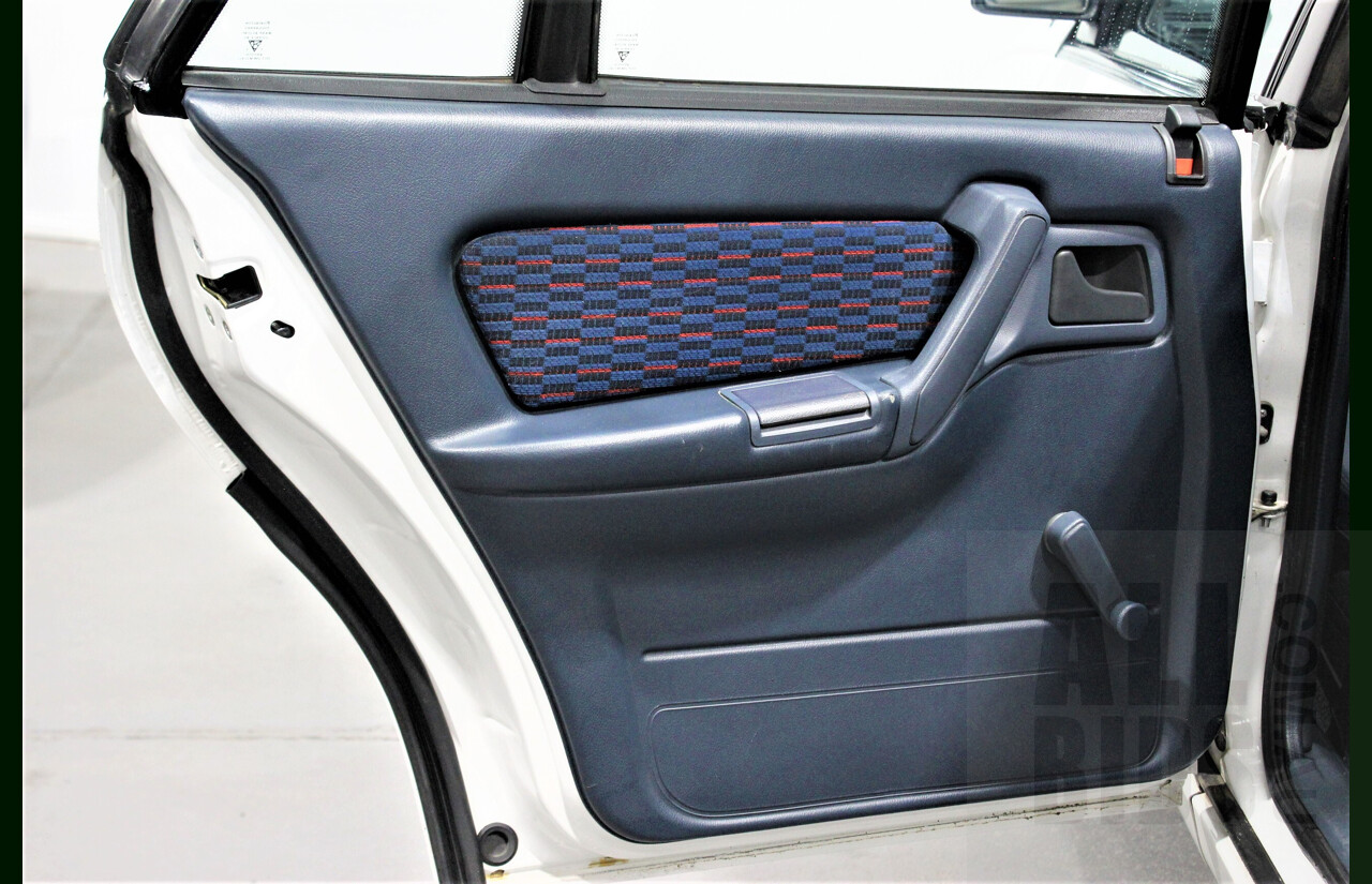 Holden HSV Clubsport VP 4d Sedan White 5.0L V8 Manual