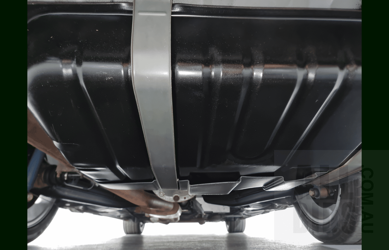 Holden HSV Clubsport VP 4d Sedan White 5.0L V8 Manual