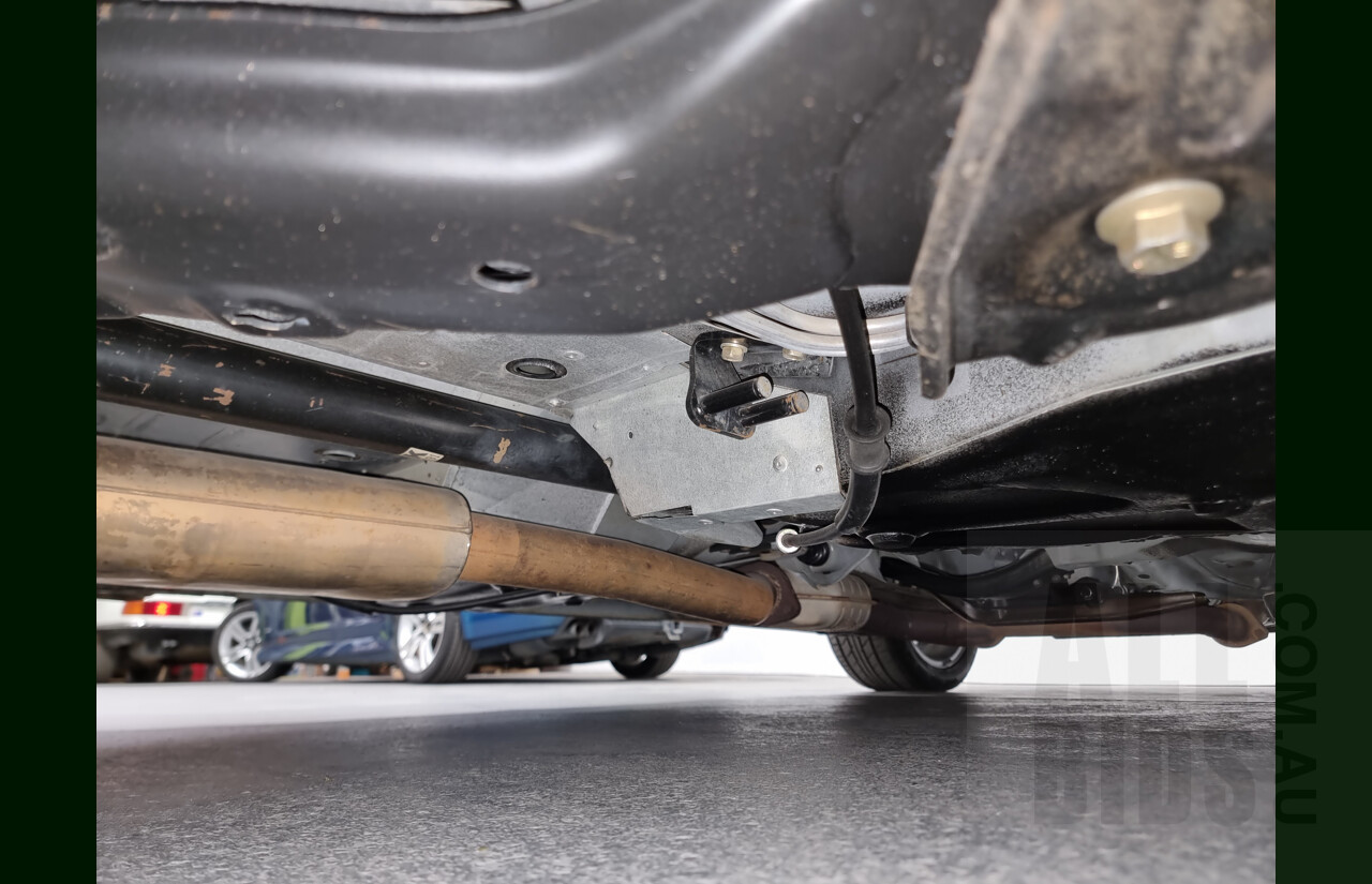 Holden HSV Clubsport VP 4d Sedan White 5.0L V8 Manual