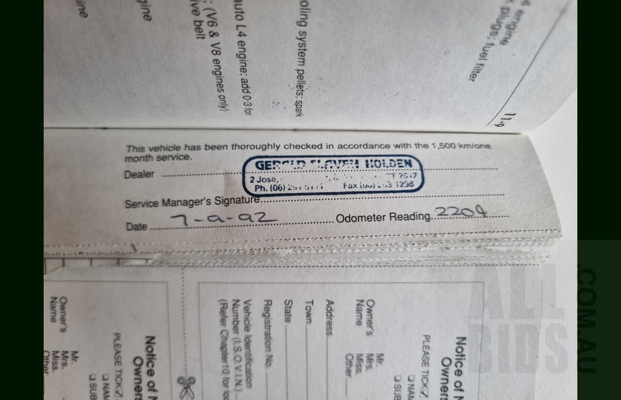 Holden HSV Clubsport VP 4d Sedan White 5.0L V8 Manual