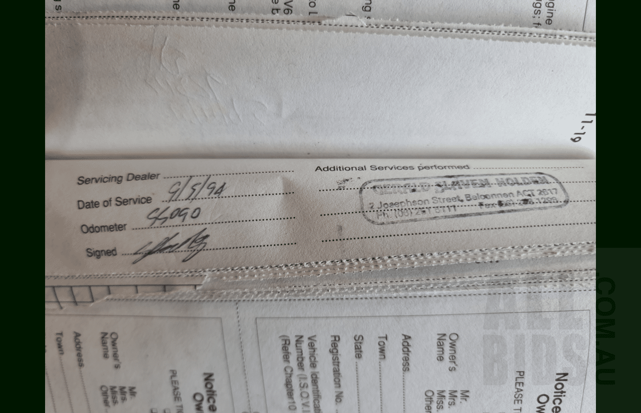 Holden HSV Clubsport VP 4d Sedan White 5.0L V8 Manual