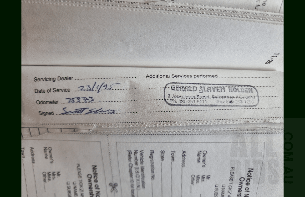 Holden HSV Clubsport VP 4d Sedan White 5.0L V8 Manual