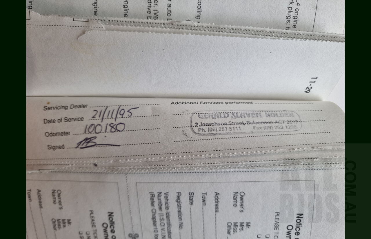 Holden HSV Clubsport VP 4d Sedan White 5.0L V8 Manual