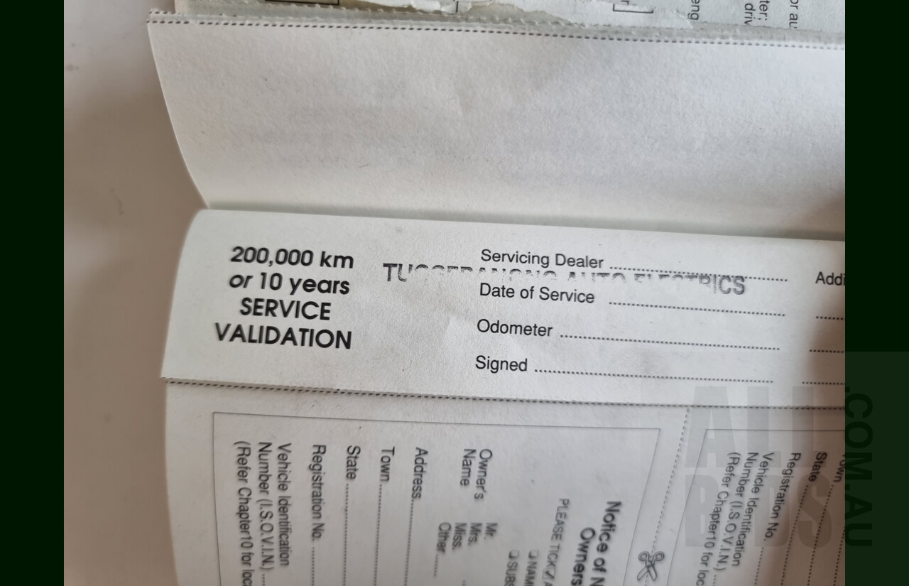 Holden HSV Clubsport VP 4d Sedan White 5.0L V8 Manual