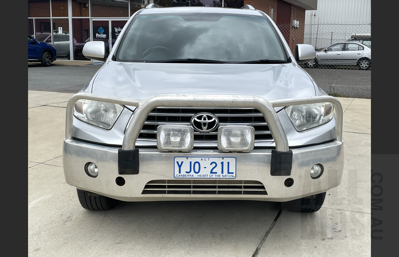 10/2009 Toyota Kluger Grande (4x4) GSU45R 4d Wagon Silver 3.5L