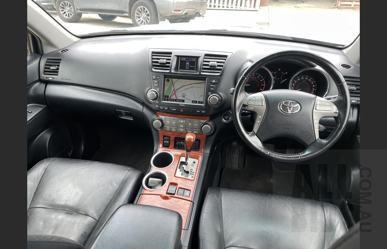 10/2009 Toyota Kluger Grande (4x4) GSU45R 4d Wagon Silver 3.5L