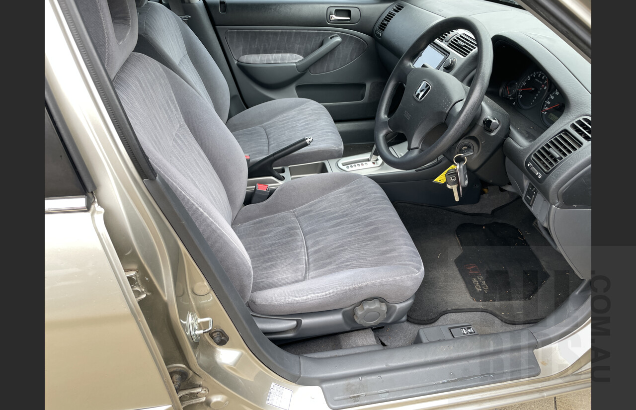 5/2004 Honda Civic GLi 7TH GEN 4d Sedan Beige 1.7L